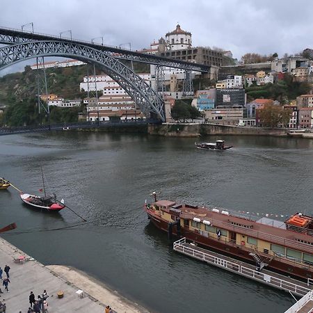 Apartamentos Sobre O Douro Porto Luaran gambar