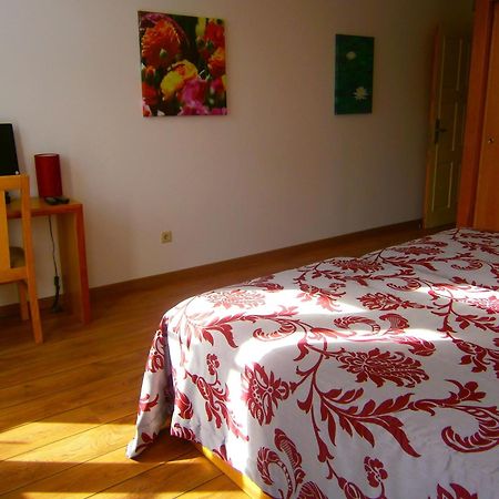 Apartamentos Sobre O Douro Porto Luaran gambar