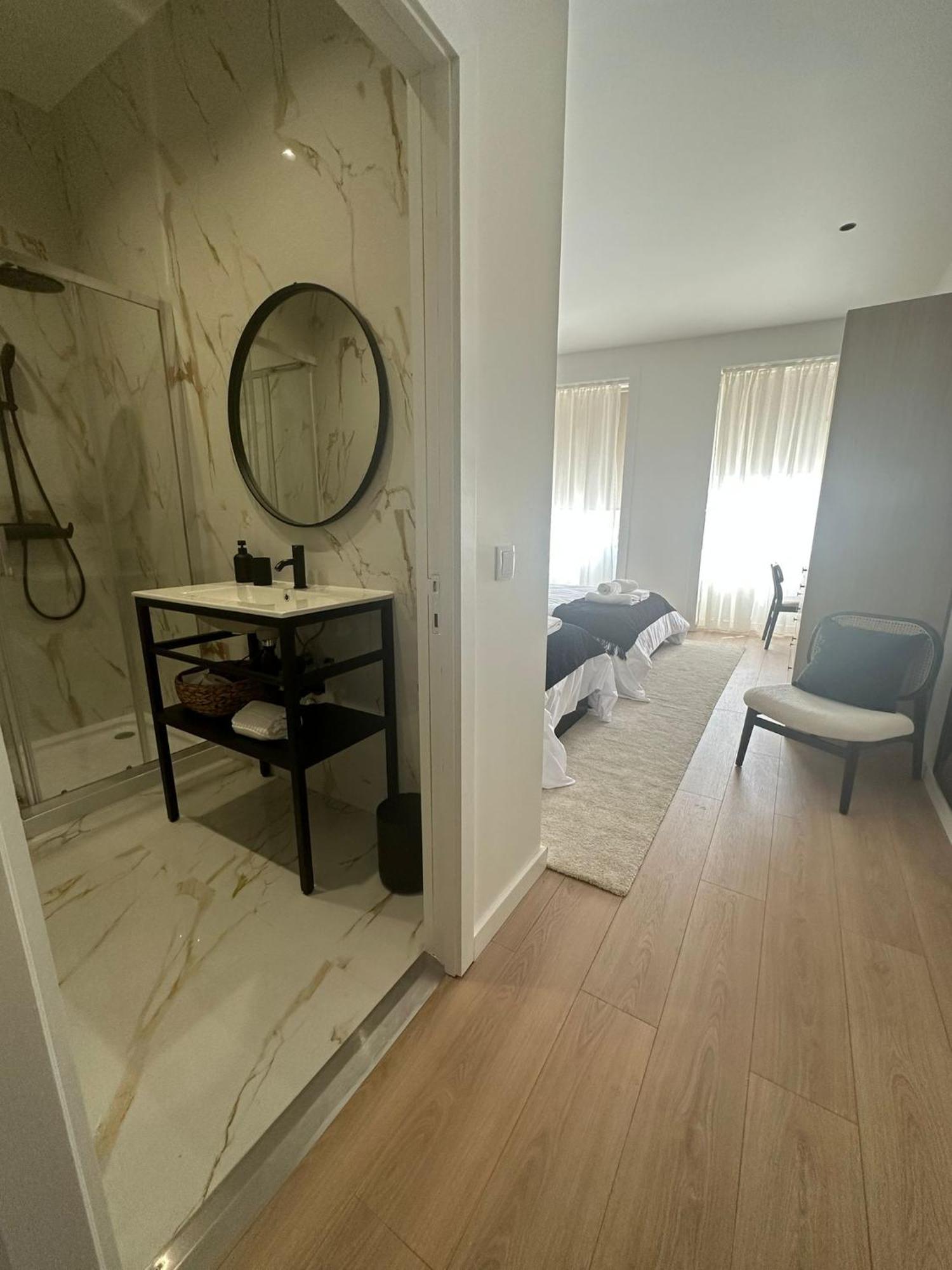 Apartamentos Sobre O Douro Porto Luaran gambar
