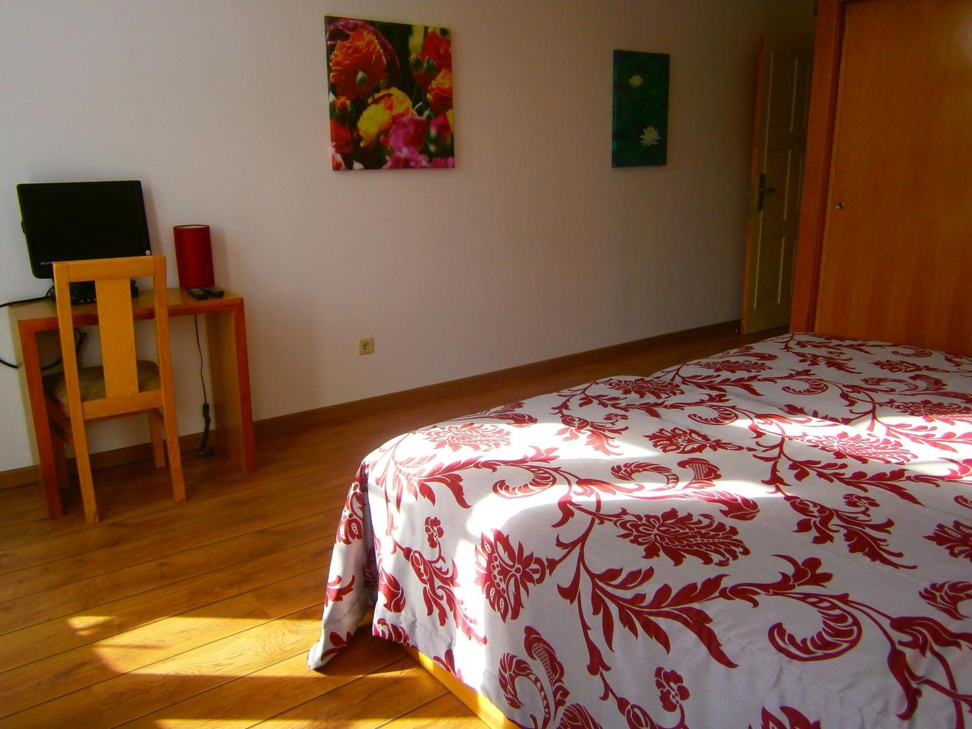 Apartamentos Sobre O Douro Porto Luaran gambar