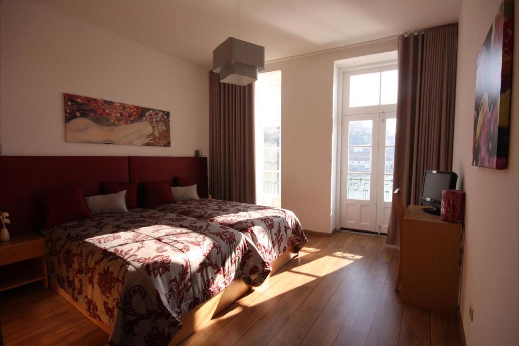 Apartamentos Sobre O Douro Porto Bilik gambar